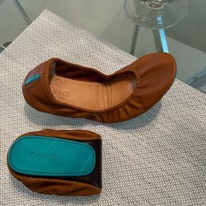 Women’s Tieks! Leather, Size 9, Chestnut